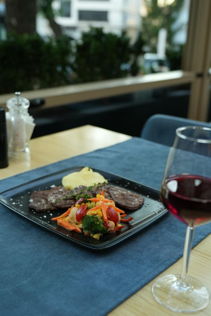 Porters Bar & Restaurant - Riverside Drive